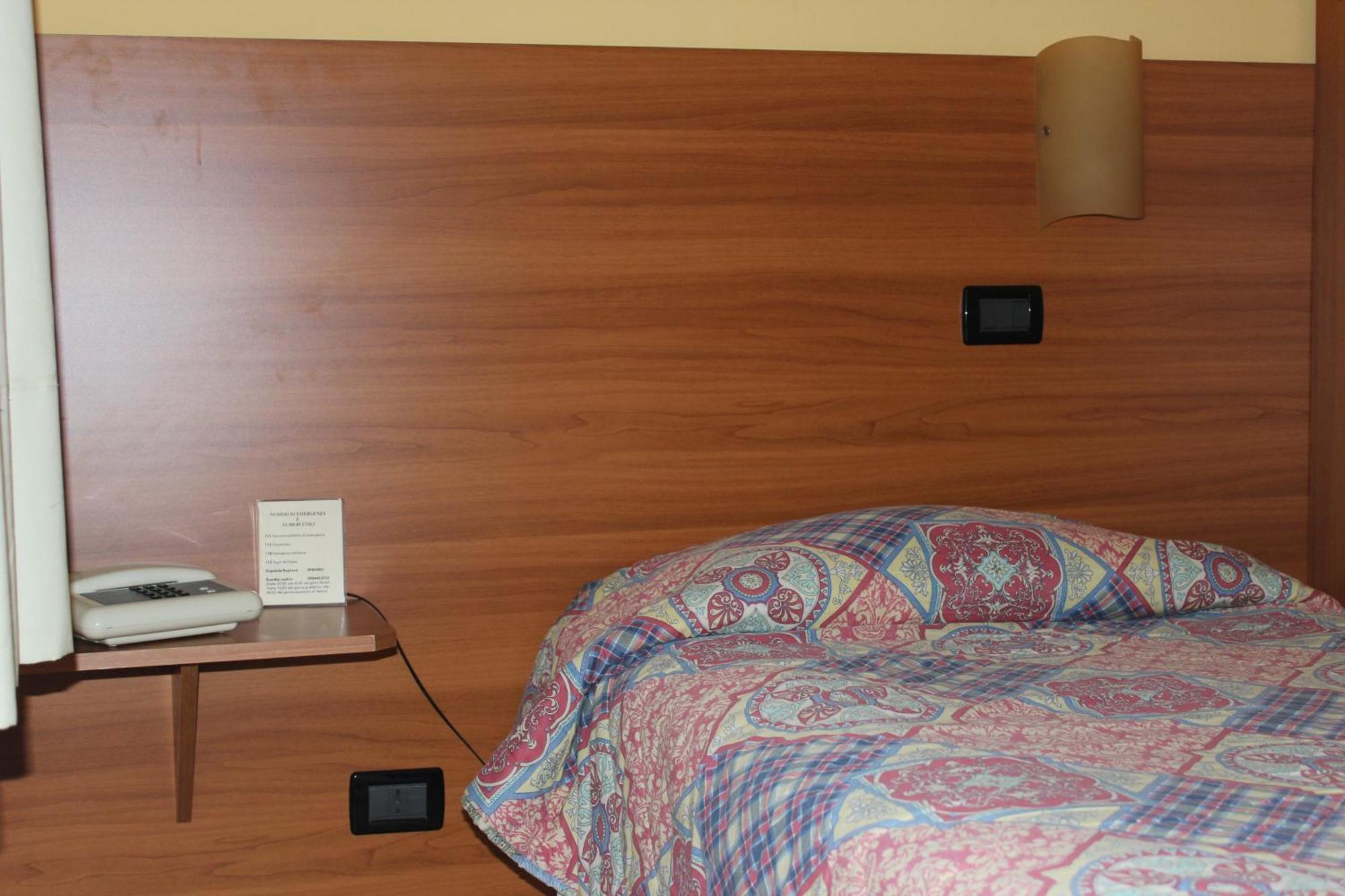 Albergo Carpino Mangone  Room photo